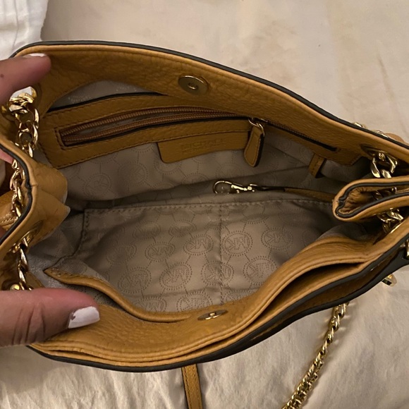 Michael Kors purse - Picture 2 of 3